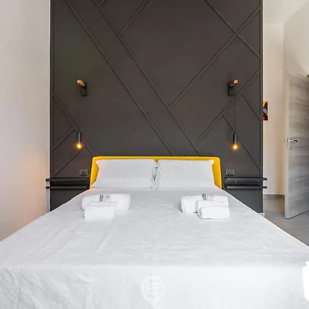 Shopping District Flat شقة