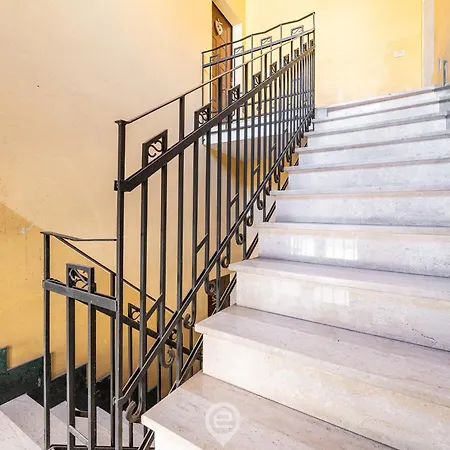 Shopping District Flat Apartman *
