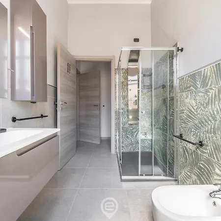 Apartman Shopping District Flat