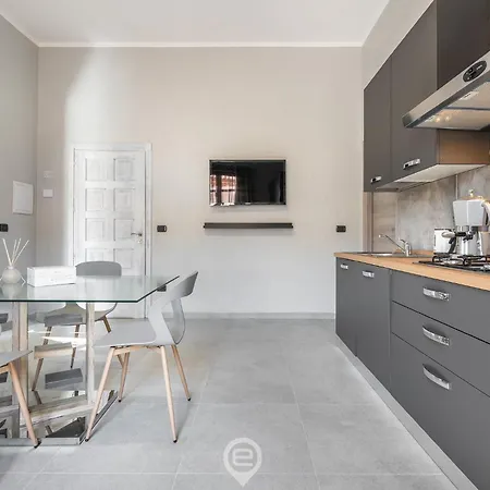 Shopping District Flat