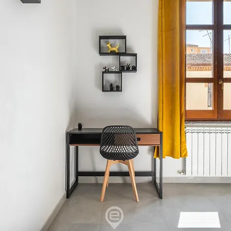 Shopping District Flat Apartman *